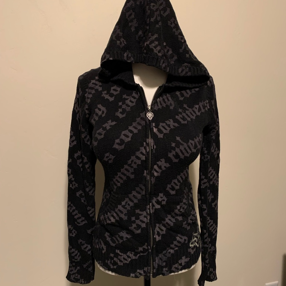 Women’s Fox zip front sweater size M